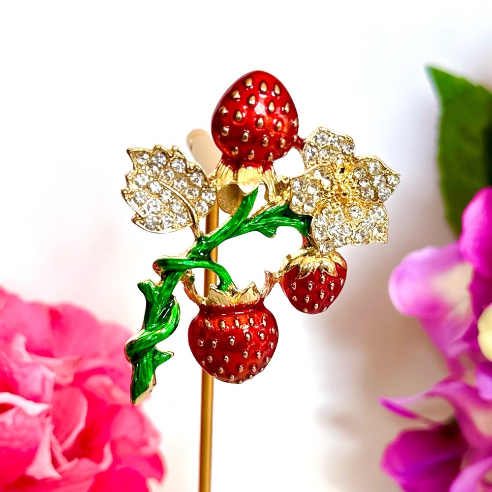NWT - Strawberry Patch Spring Rhinestone and Enamel Brooch